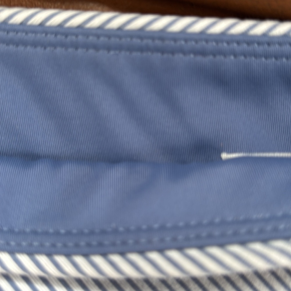 Very good material. Blue and white skort for golf or running around d - Picture 3 of 4